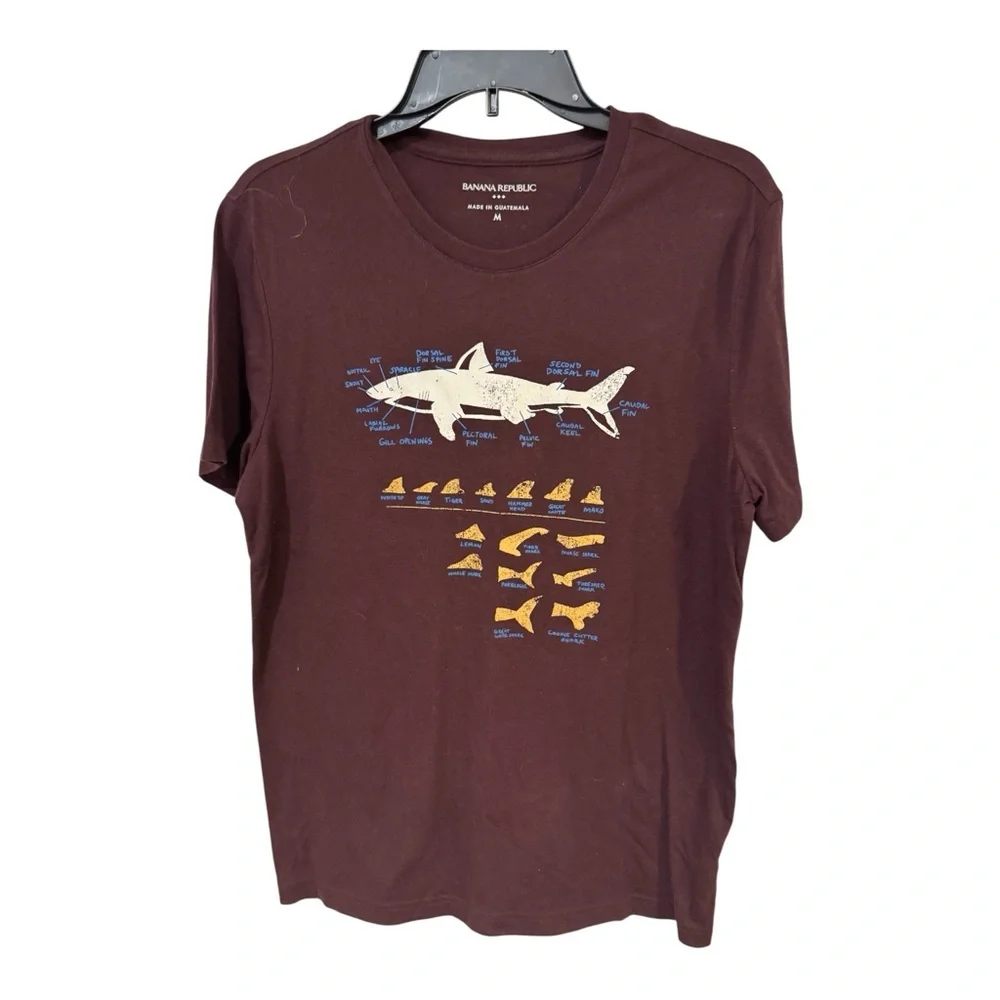 Banana Republic Maroon Shark Graphic Tee. Size Medium.